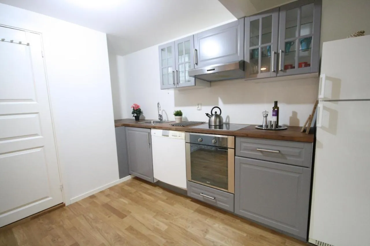 Modern And Central - With A Garden Bergen Apartament